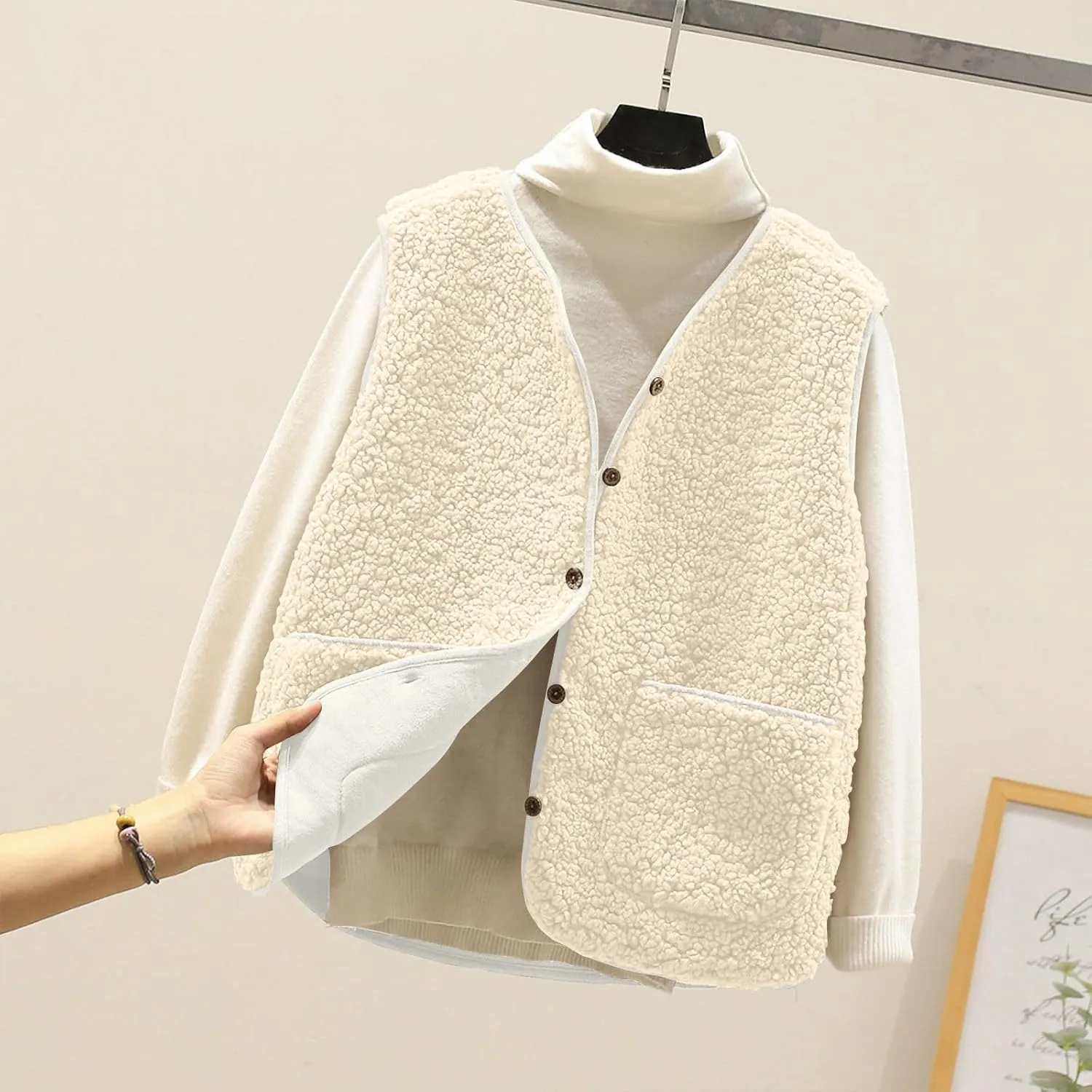 Canbebig Fleece Vest Women Soft Sleeveless Classic Fit Button Down Fuzzy Sherpa Fleece Jacket Cozy Waistcoat Outwear Pockets