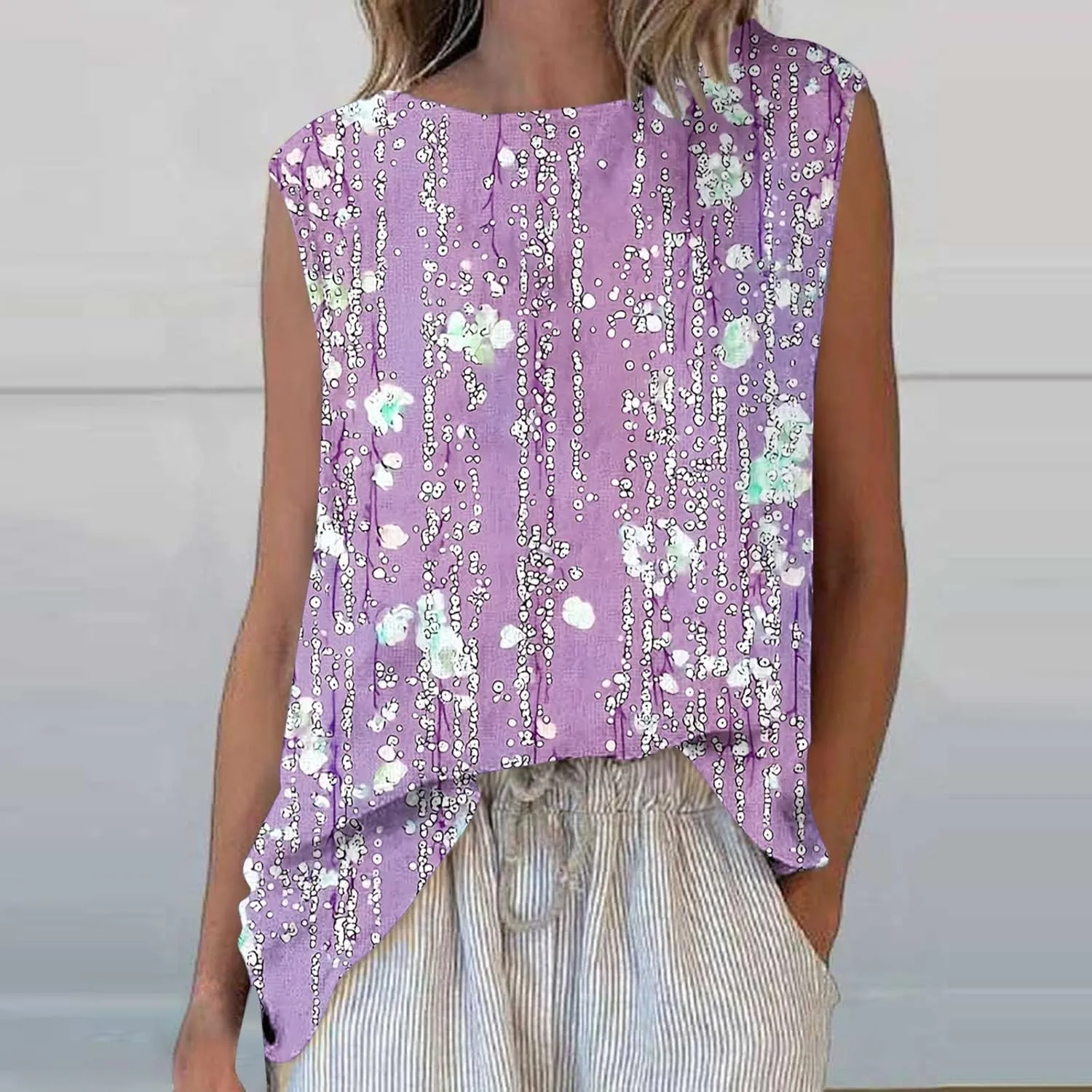 Plus Size Womens Tank Tops Sleeveless Round Neck Floral Printed Lightweight Summer Vests Casual Loose Thin Style Vest