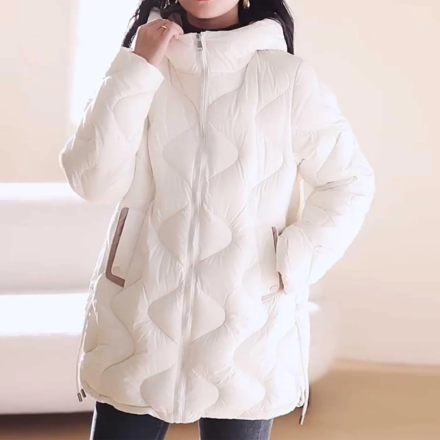 Women's Quilted Puffer Jacket with Hood Winter Warm Jackets Down Coat Parkas Fashion Padded Outerwear with Pockets