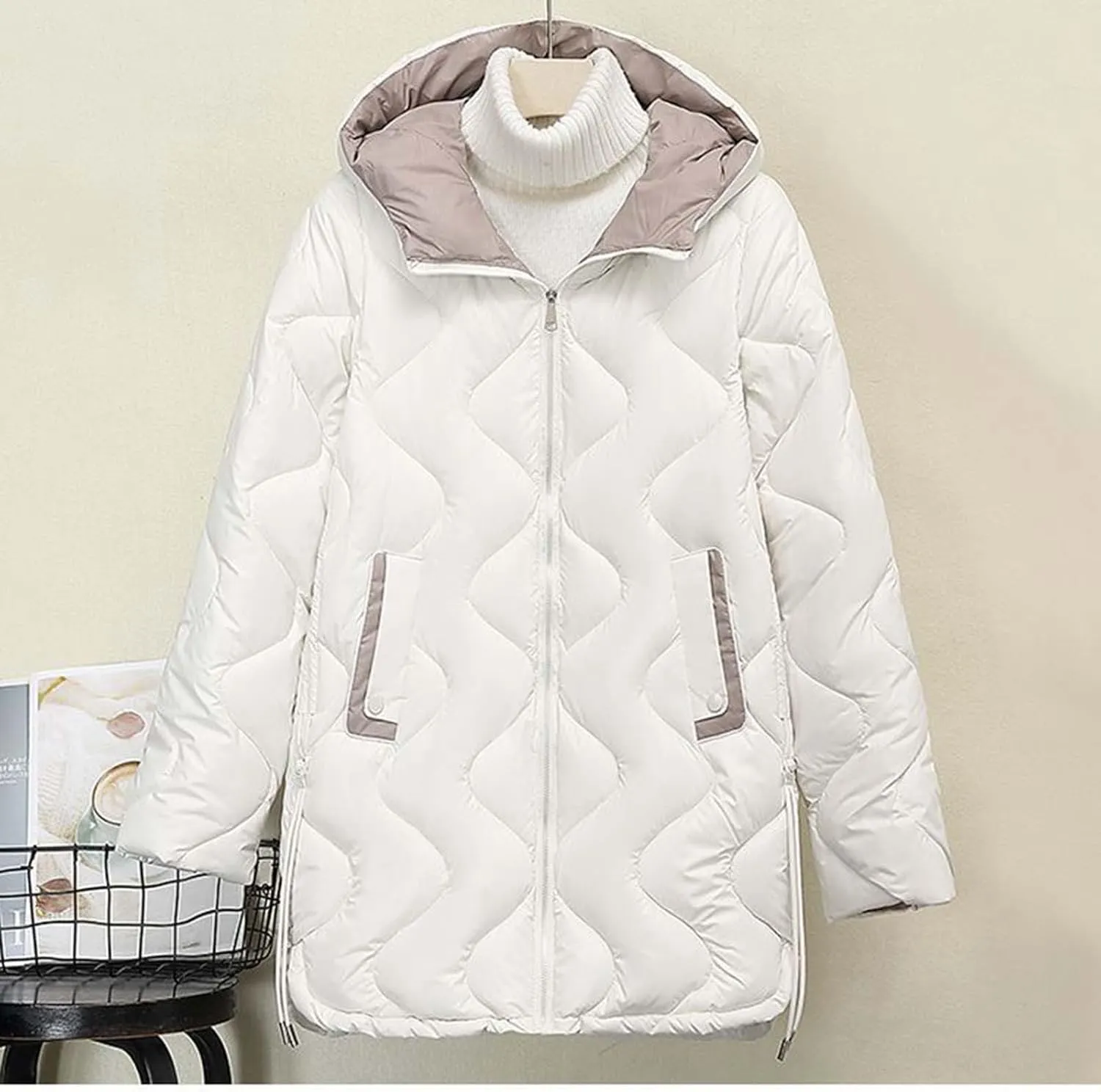 Women's Quilted Puffer Jacket with Hood Winter Warm Jackets Down Coat Parkas Fashion Padded Outerwear with Pockets